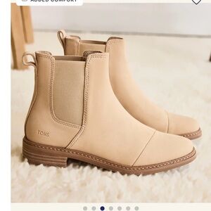 NEW TOMS Chelsie Boots in Oatmeal 8.5
